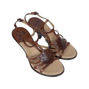 NWOB SOFFT. Women’s Leather Brown Strappy Open Toe Heel Sandal Size 8 M
